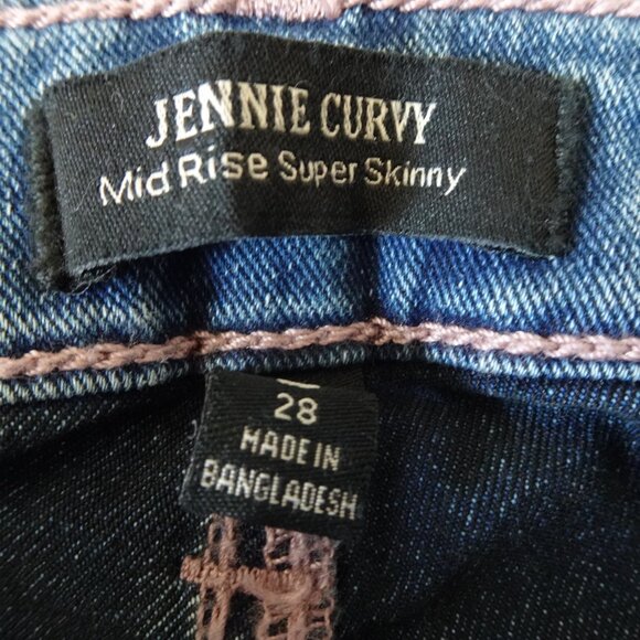 True Religion Jennie Curvy Jeans Women's Size 28x29 Blue Denim Rhinestone Pocket - Picture 8 of 14